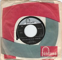 Martha Wilmari - Het is geen man die niet zoenen kan + Lekker troeleke (Vinylsingle)