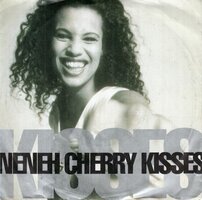 Neneh Cherry - Kisses on the wind + Buffalo blues (Vinylsingle)