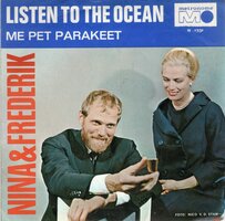 Nina & Frederik - Listen to the ocean + Me pet parakeet (Vinylsingle)